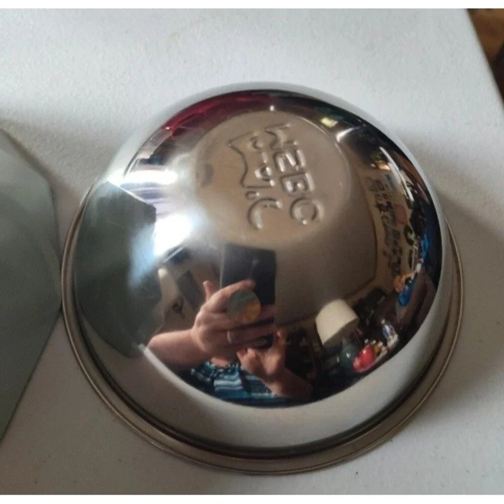Tilted small pet bowl